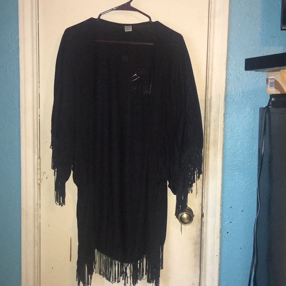 Women’s black shrug